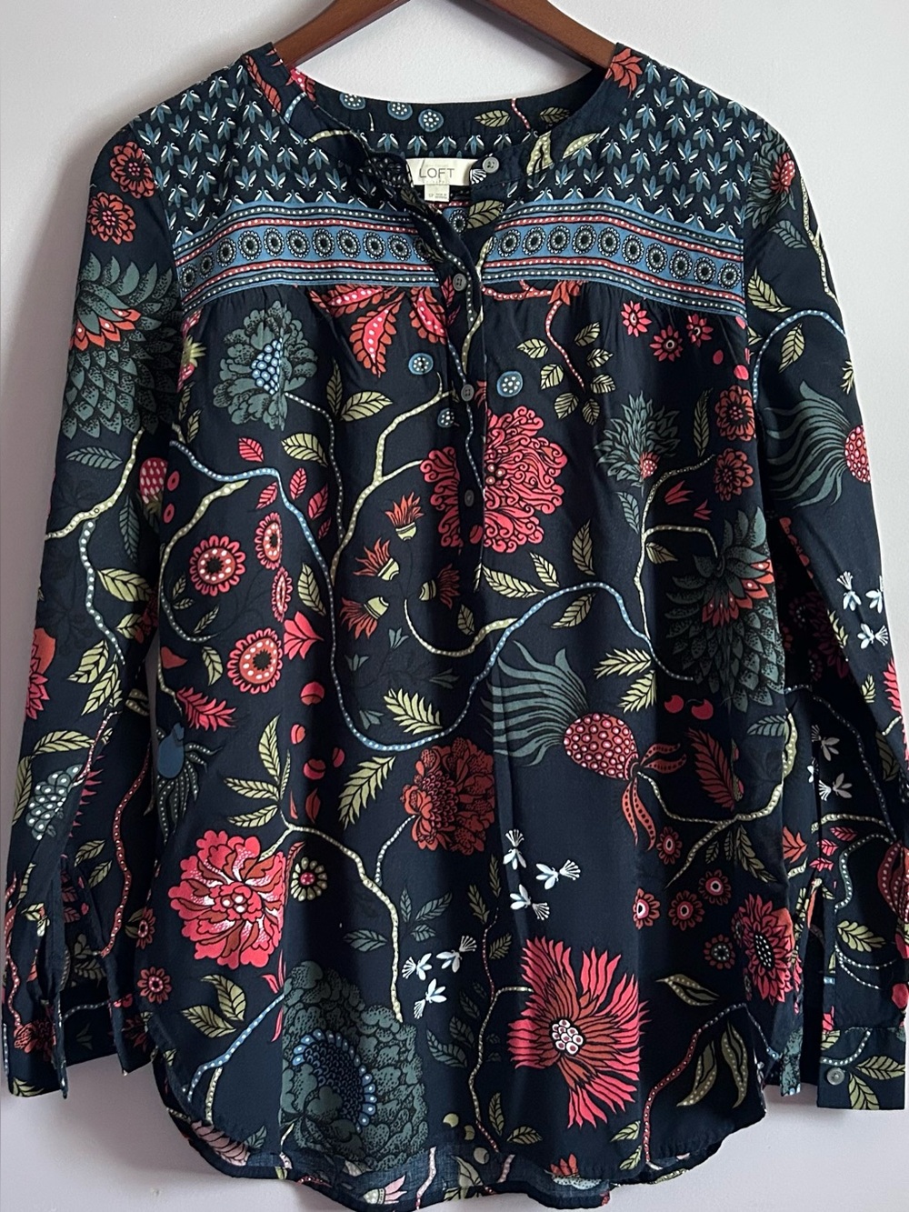 Ann Taylor LOFT Primavera Henley Tunic Blouse Size Small Petite